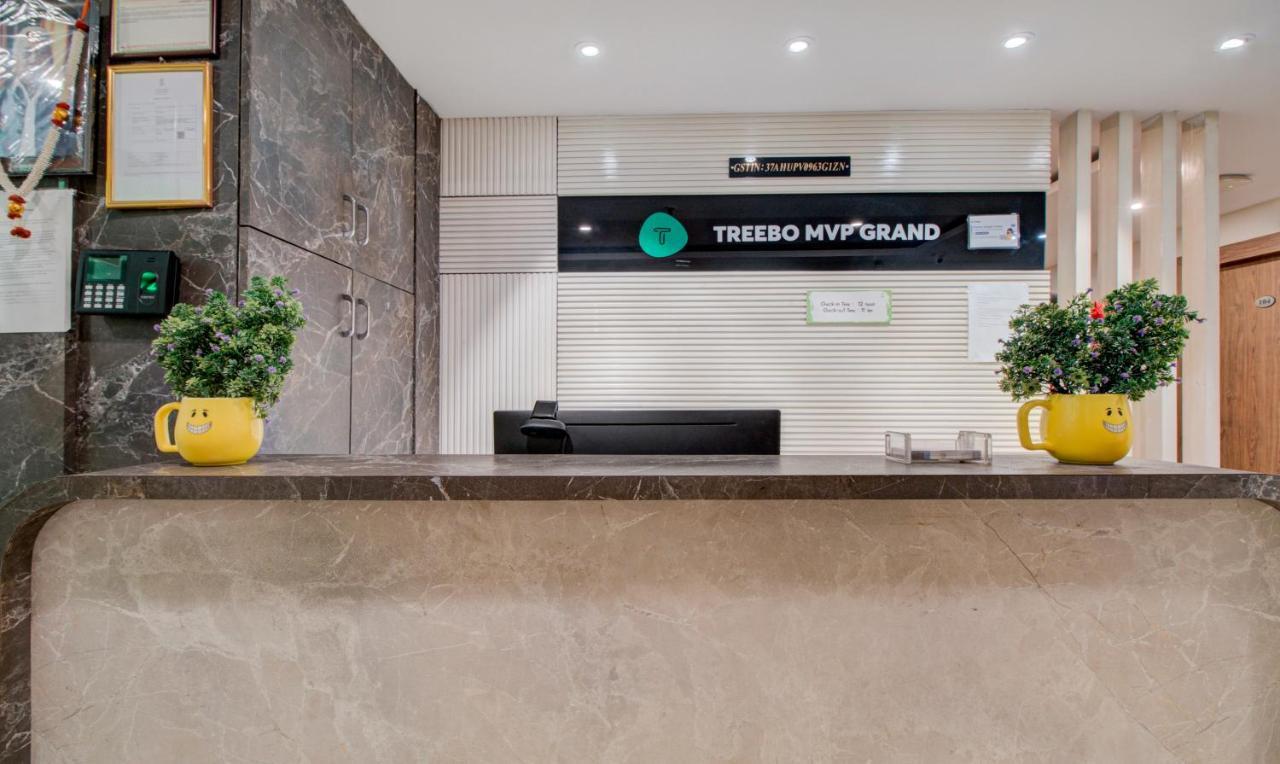 Treebo Mvp Grand Hotel Visákhapatnam Kültér fotó